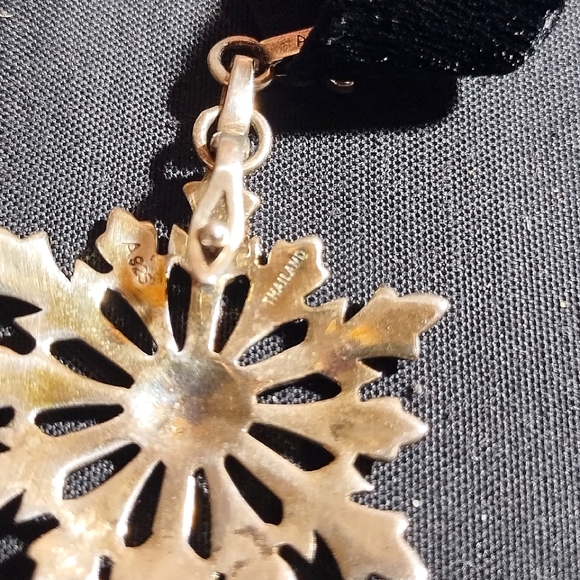 QVC Vintage Suspicion sterling silver Marcasite snowflake velvet choker … - Picture 7 of 8